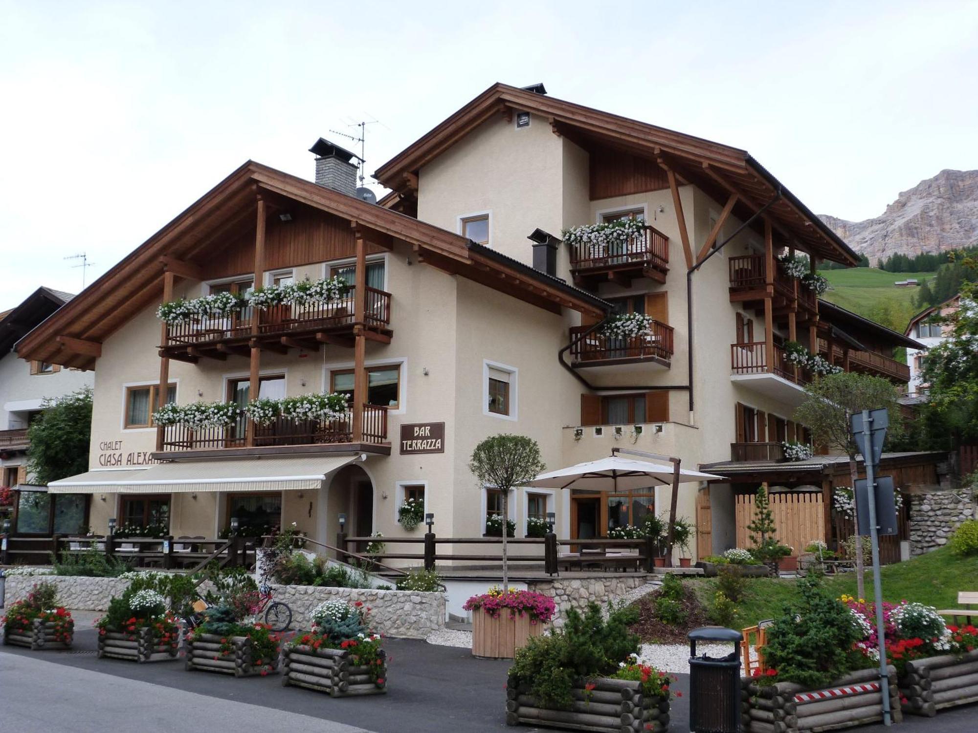 Chalet Ciasa Alexander San Cassiano  Esterno foto