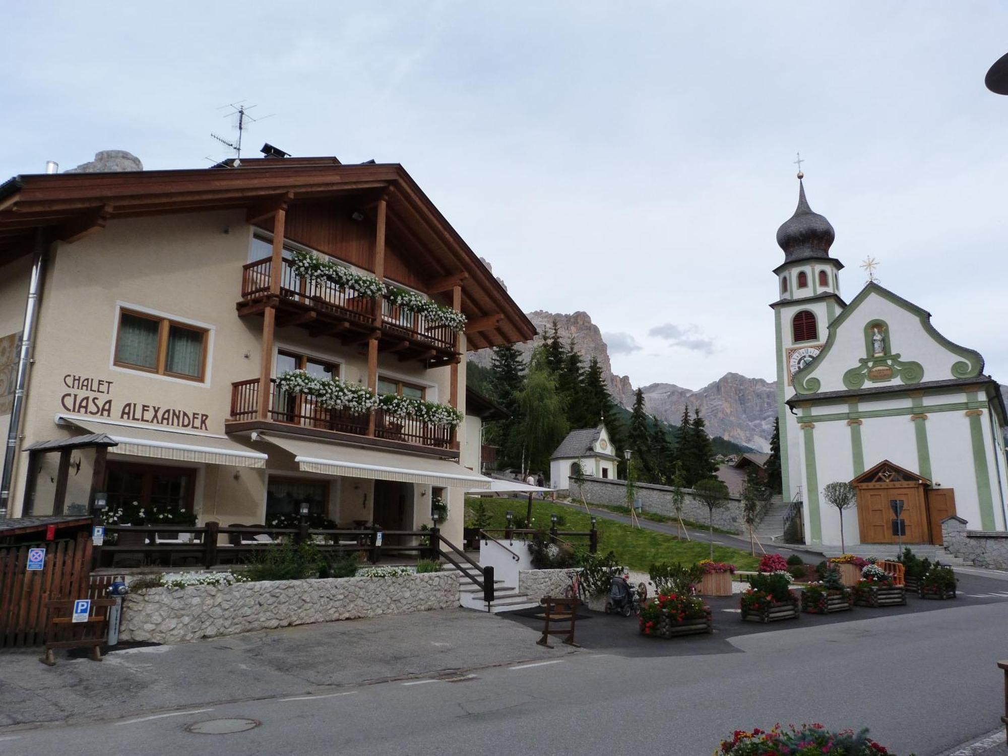 Chalet Ciasa Alexander San Cassiano  Esterno foto